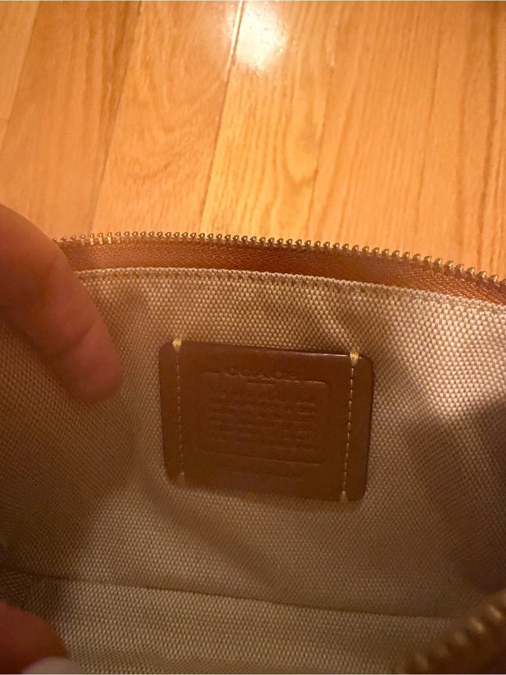 Coach Plaza 18 Leather Shoulder Bag in Honey Brown - Picture 4 of 4